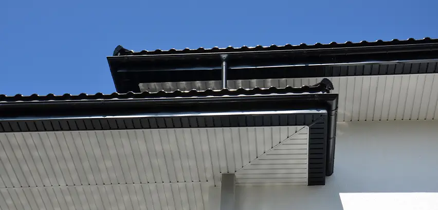 Roof Overhang Repair in Arlington Heights