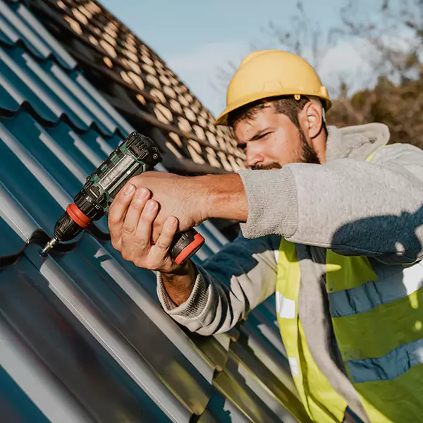 Why Arlington Heights Homeowners Choose Arlington Heights Roofing Pro for Steel Roof Repair Service?